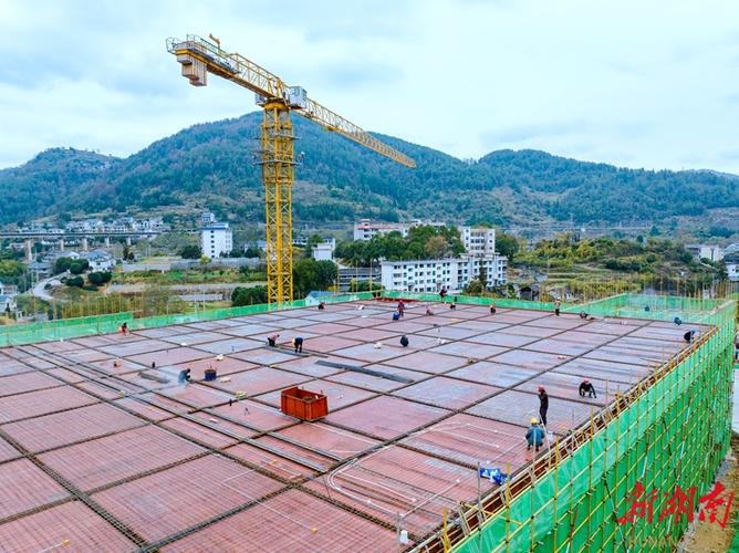 加快建设农产品加工仓储物流基地
